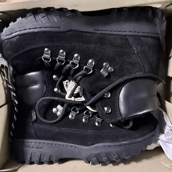 Woden IRIS TRACK LEATHER - BLACK Aarhus Denmark - Picture 2 of 4